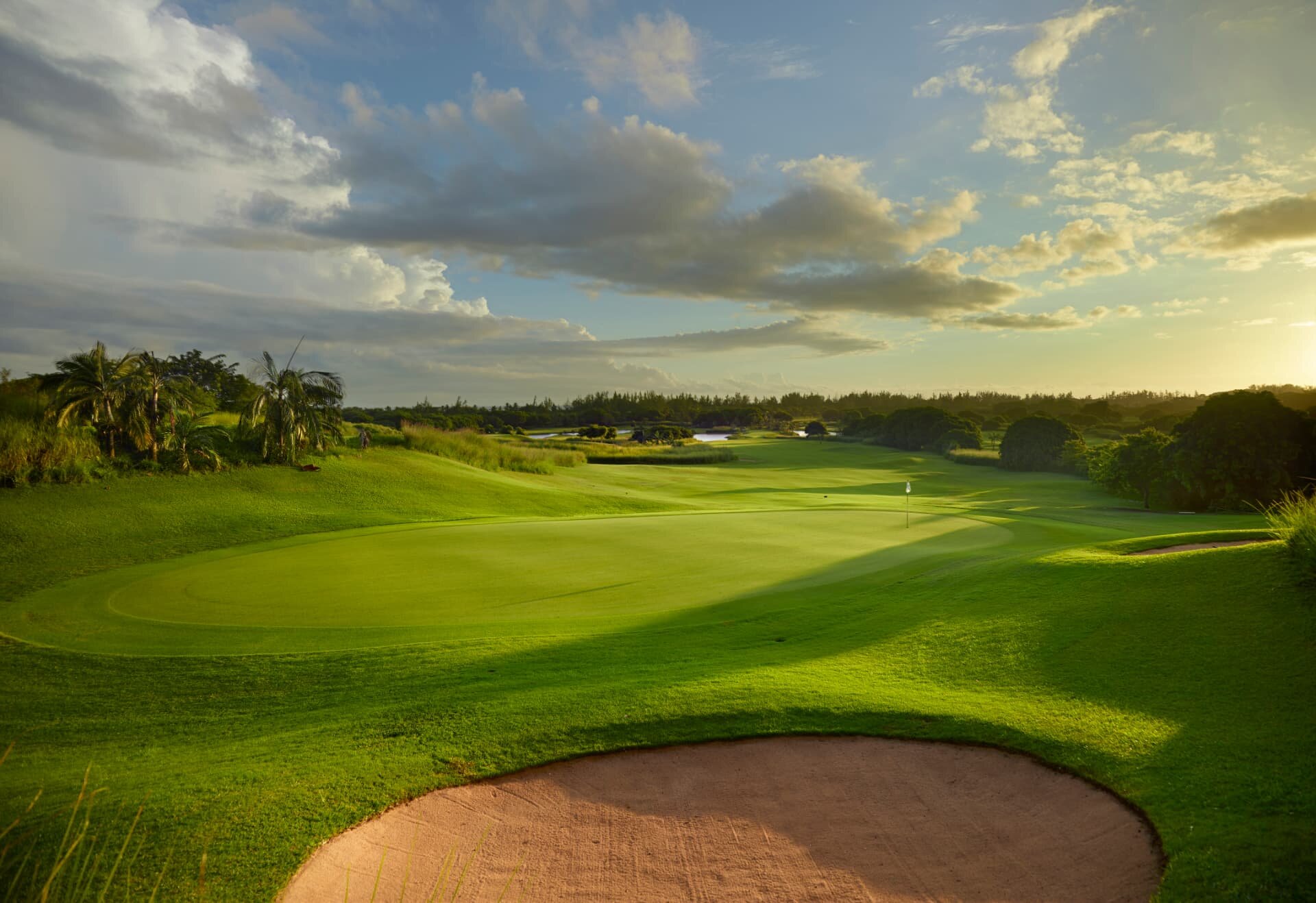 The 1st green at Heritage Le Château